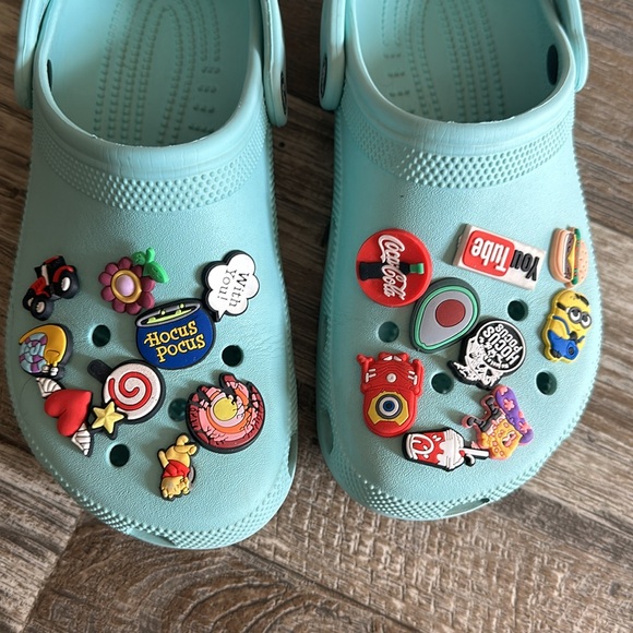 Crocs with charms - Picture 8 of 10